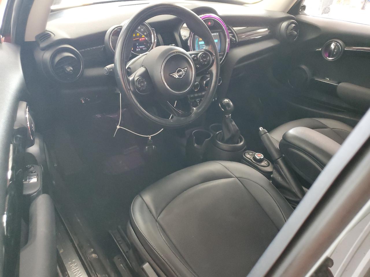 WMWXP5C5XK2H30679 2019 Mini Cooper