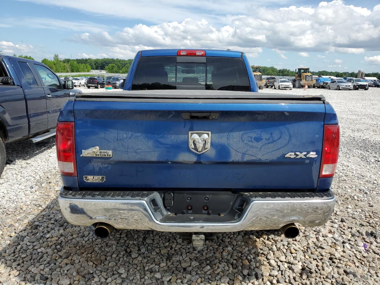 1D7RV1GT2BS647981 2011 Dodge Ram 1500