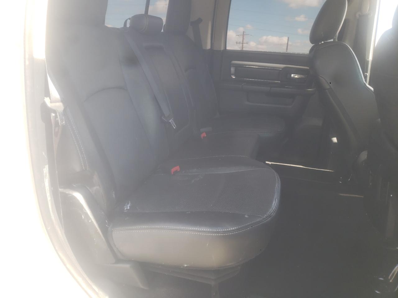 1C6RR7MT8FS618116 2015 Ram 1500 Sport