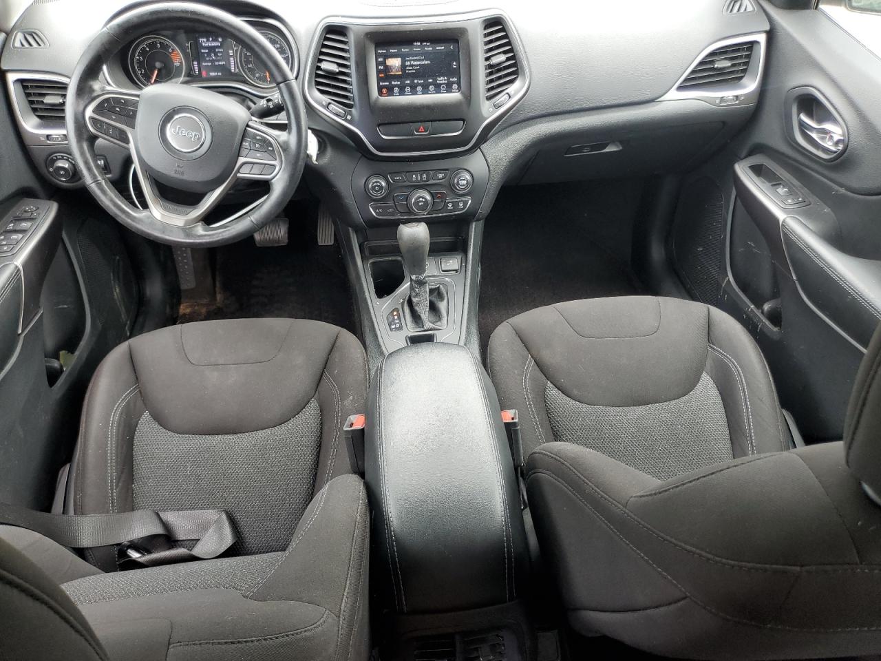 1C4PJLCB5KD263087 2019 Jeep Cherokee Latitude