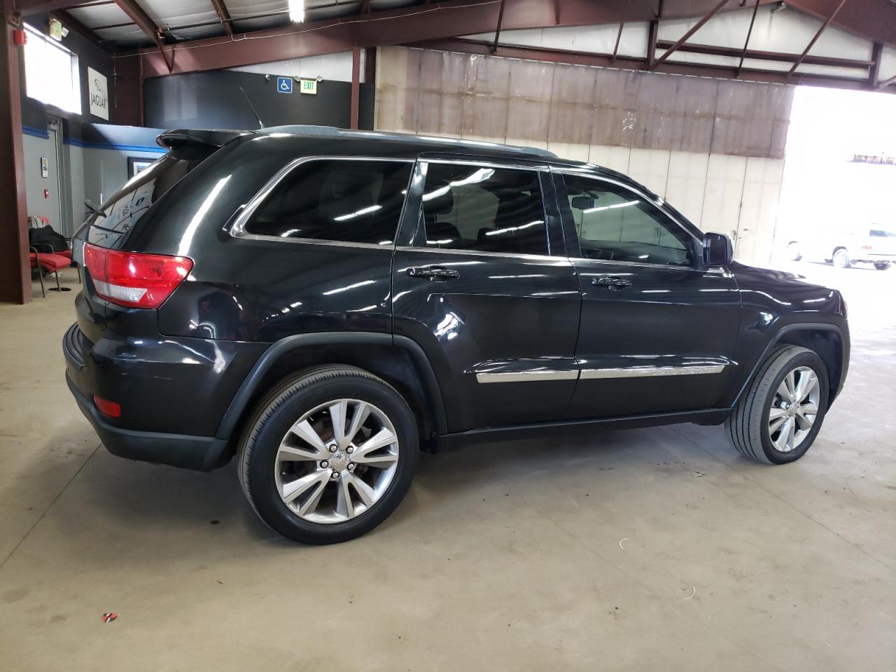 2013 Jeep Grand Cherokee Laredo vin: 1C4RJFAG9DC548375