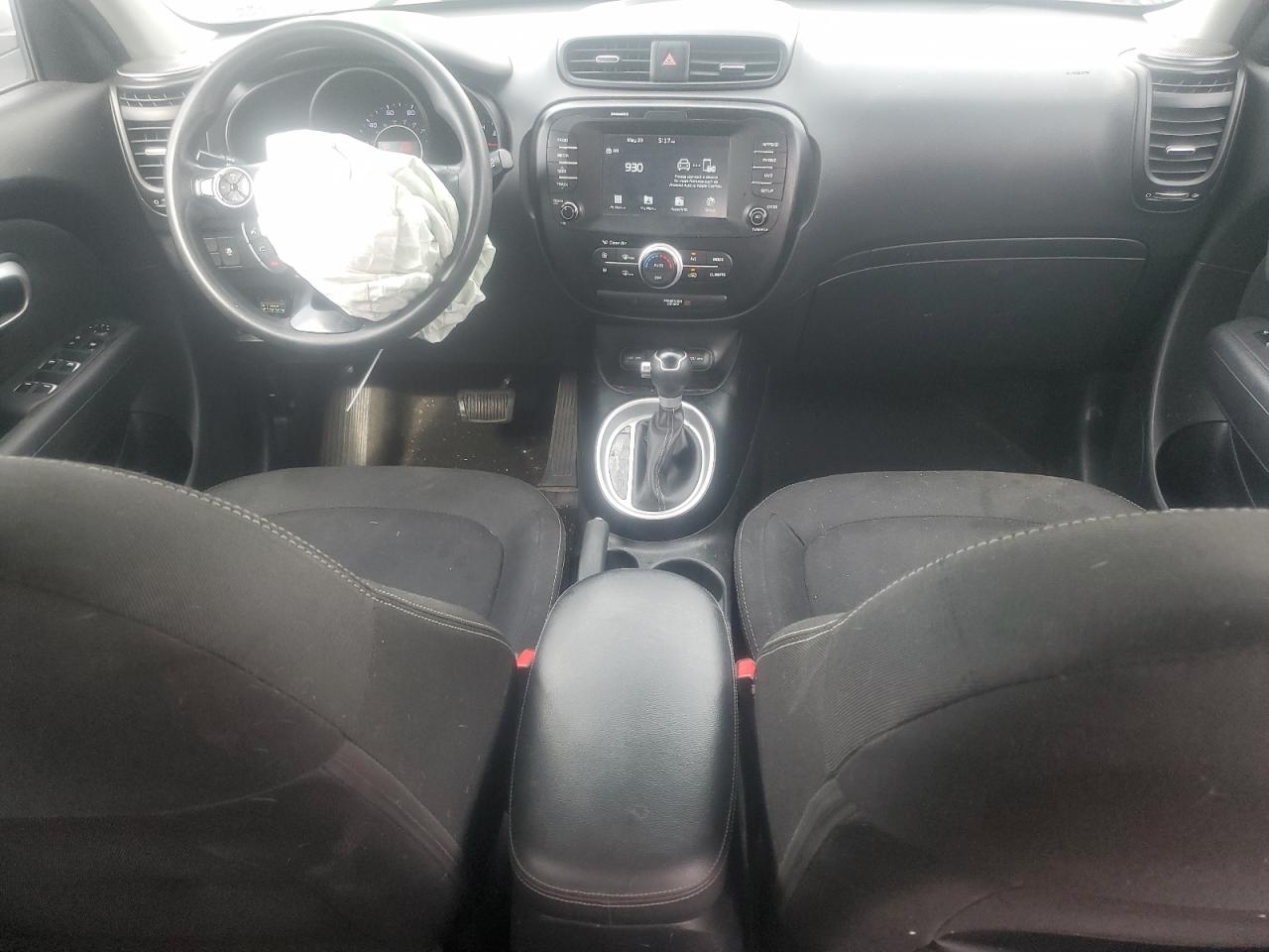 KNDJP3A54J7600055 2018 Kia Soul +