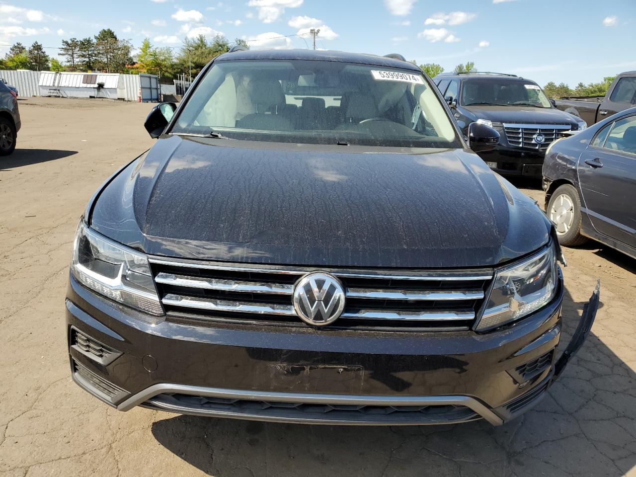 3VV3B7AX8JM159781 2018 Volkswagen Tiguan Se