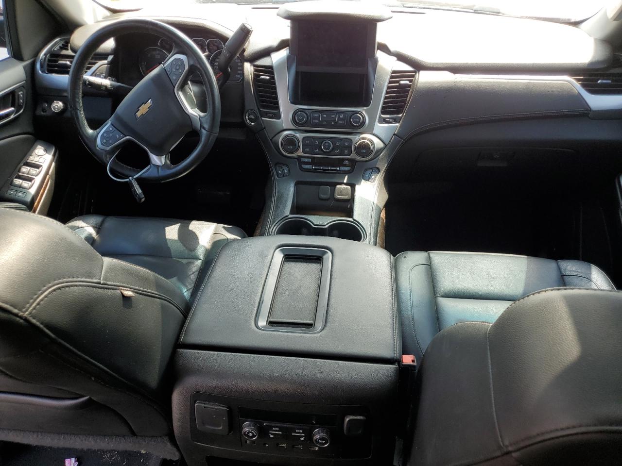 1GNSCBKC2KR281579 2019 Chevrolet Tahoe C1500 Lt