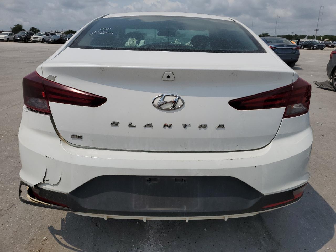 5NPD74LF5KH406740 2019 Hyundai Elantra Se