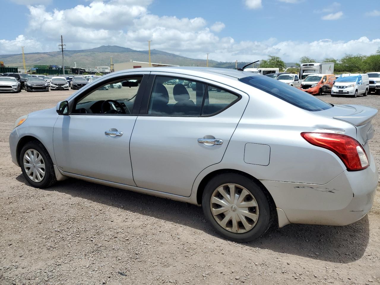 2014 Nissan Versa S vin: 3N1CN7AP7EK438911