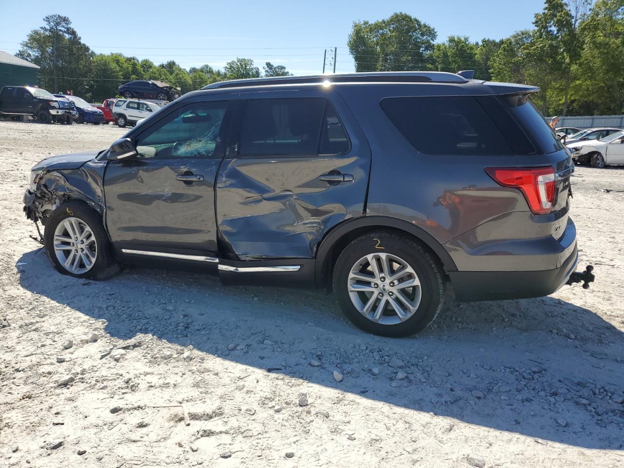 2017 Ford Explorer Xlt vin: 1FM5K7D82HGD62094