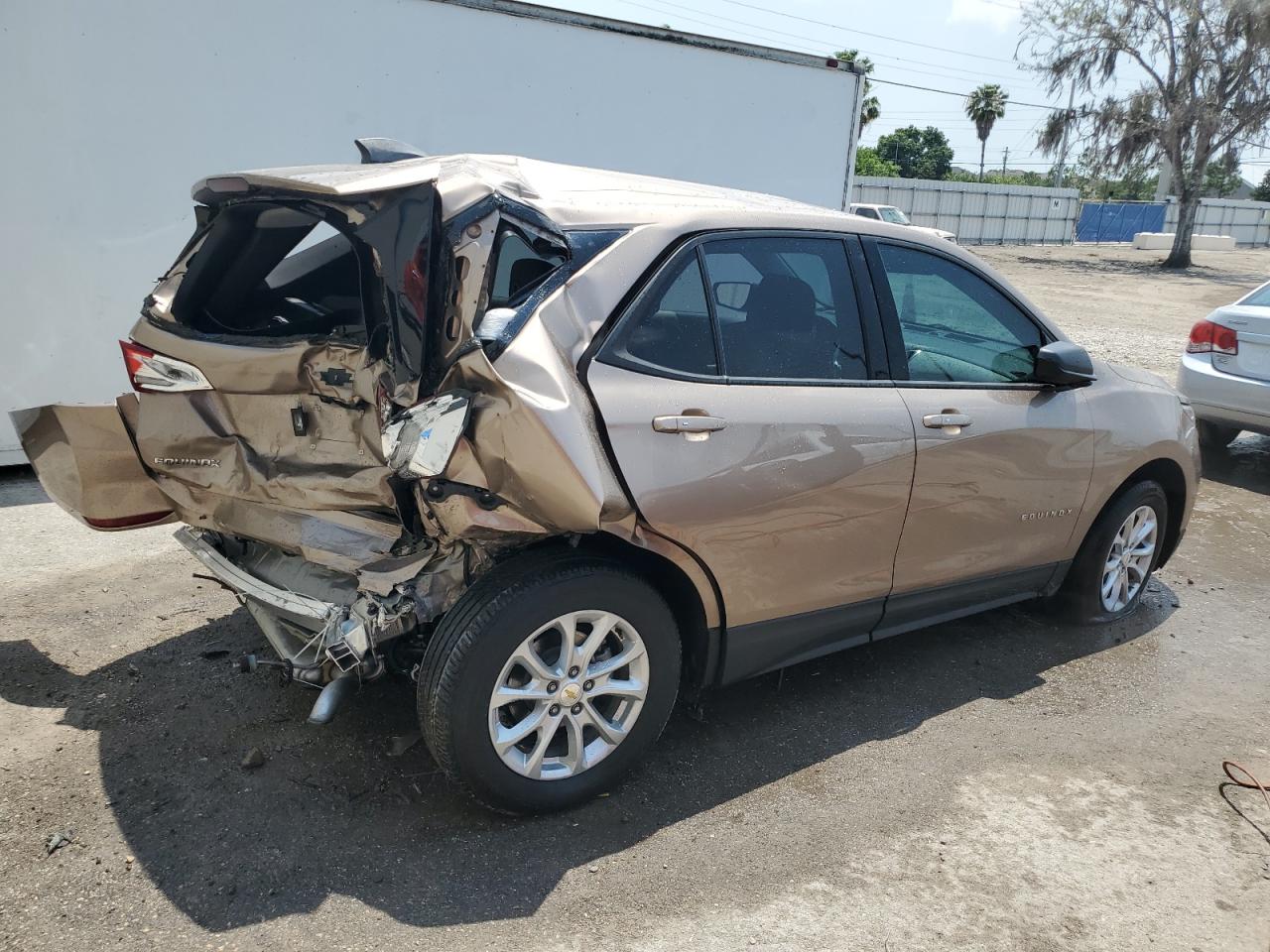 2GNAXHEV7K6272632 2019 Chevrolet Equinox Ls