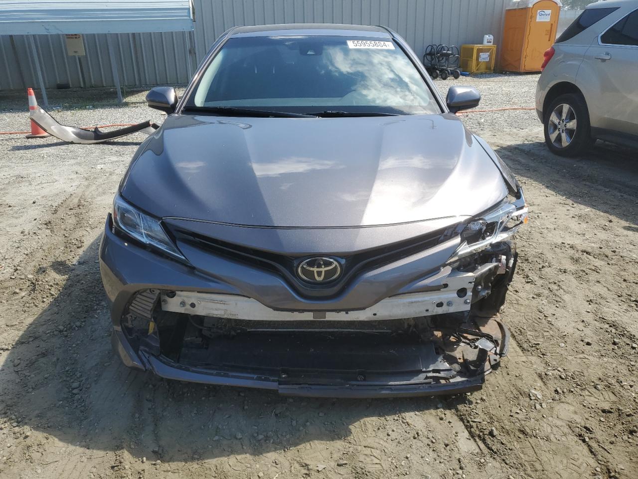 2018 Toyota Camry L vin: 4T1B11HK2JU647751