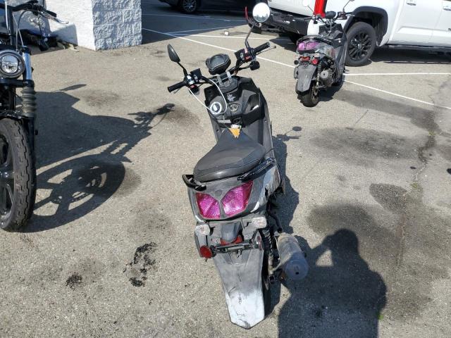 2018 YAMAHA YW125 RKRSEB1Y0JA002443
