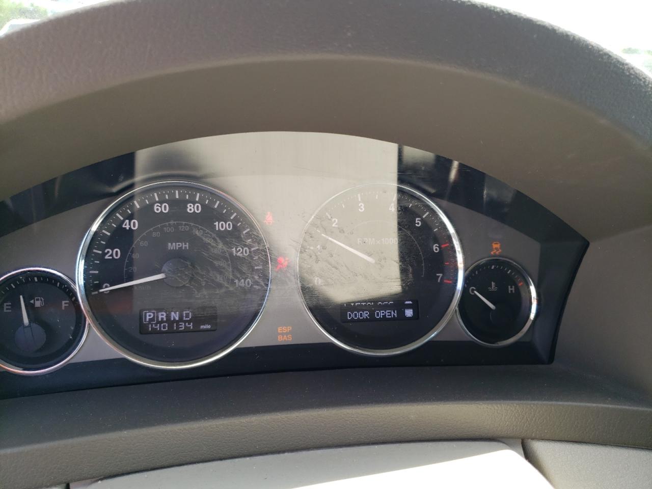 1J8HR68288C220569 2008 Jeep Grand Cherokee Overland