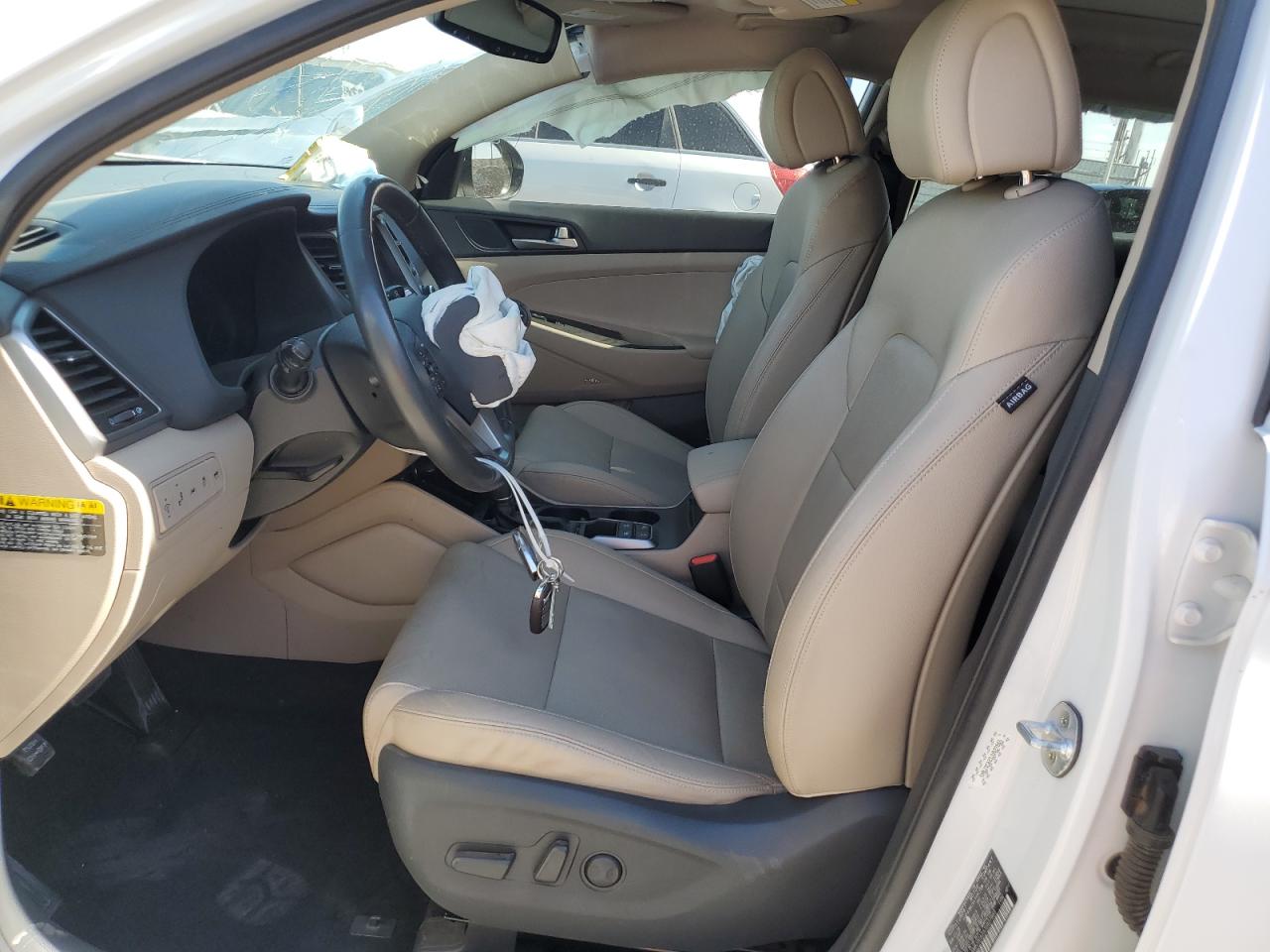 KM8J3CA23JU827865 2018 Hyundai Tucson Value