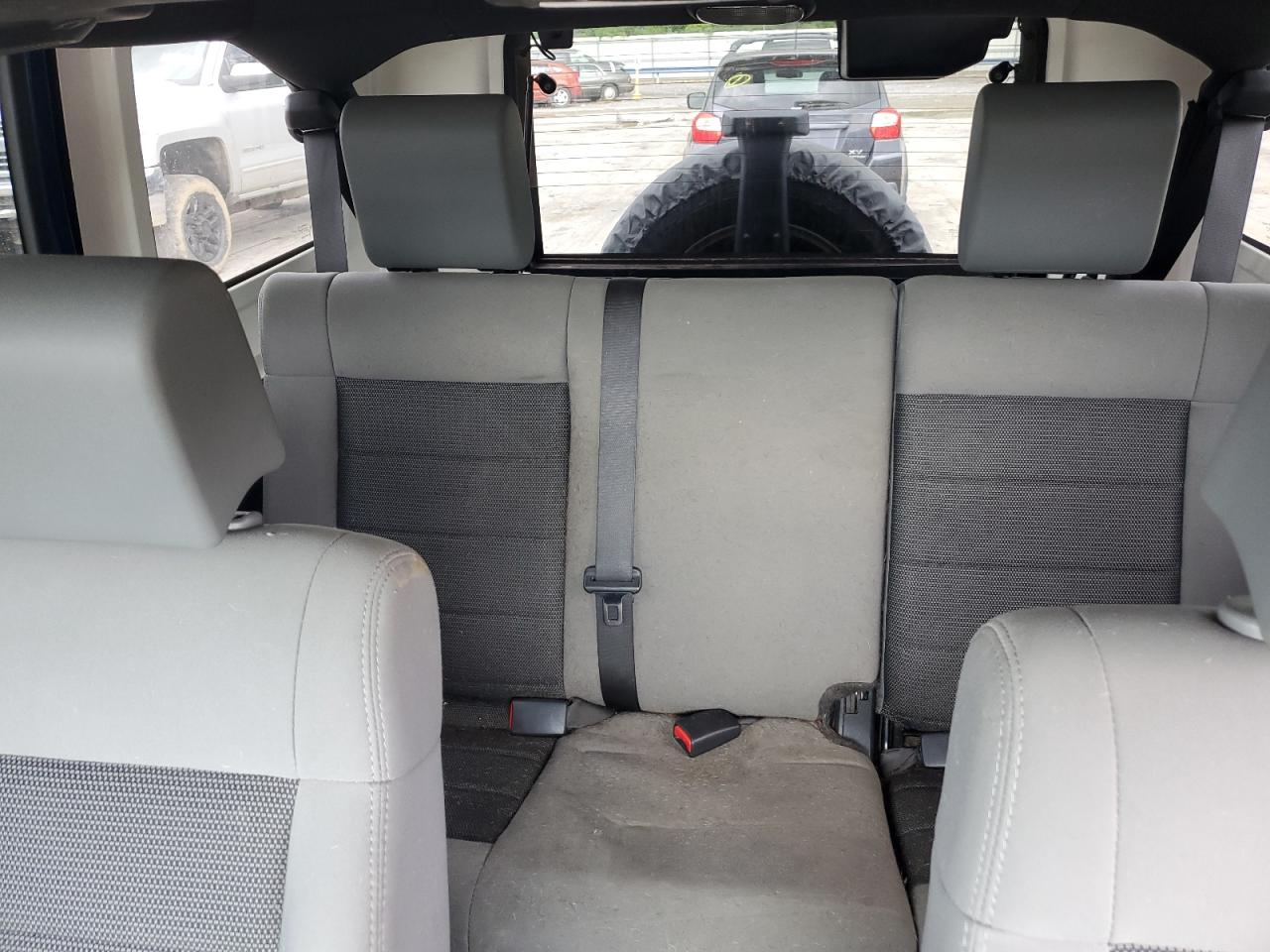 1J4BA5H11AL122425 2010 Jeep Wrangler Unlimited Sahara