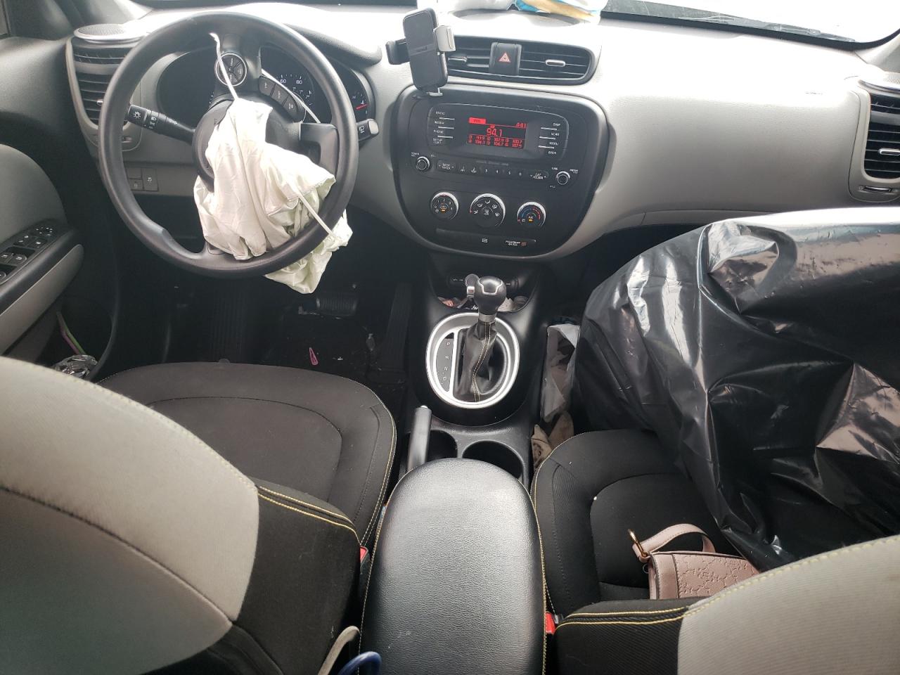 KNDJP3A5XF7218572 2015 Kia Soul +