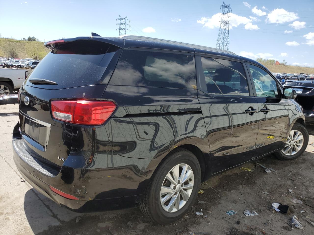 KNDMB5C17J6424142 2018 Kia Sedona Lx