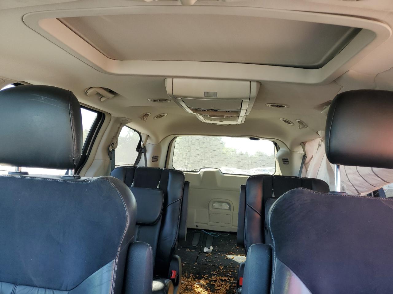 2C4RC1GG3ER229163 2014 Chrysler Town & Country Limited