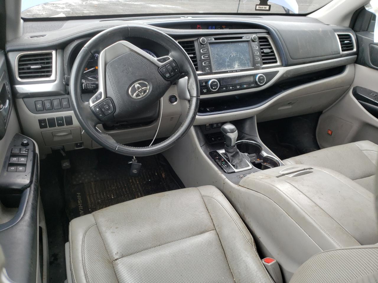 5TDDZRFH7HS364790 2017 Toyota Highlander Limited