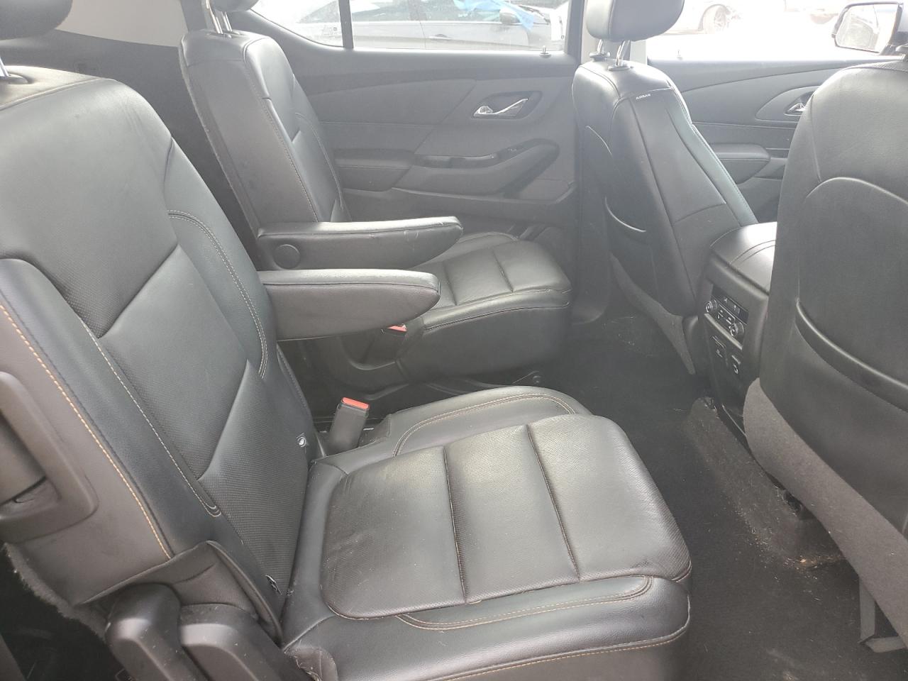 1GNERKKW6JJ130019 2018 Chevrolet Traverse Premier