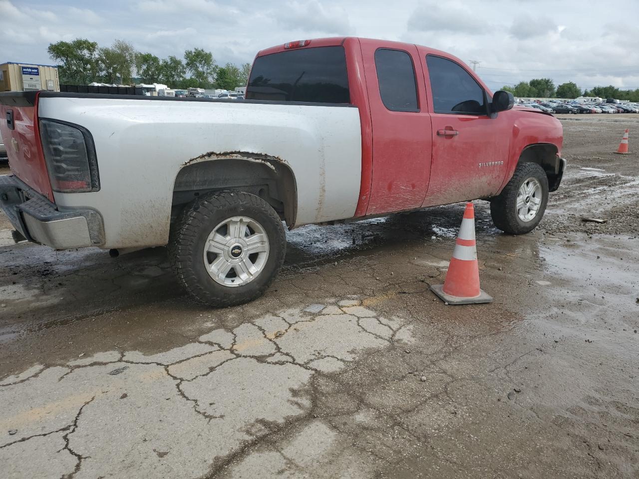 1GCRKSE74DZ175288 2013 Chevrolet Silverado K1500 Lt