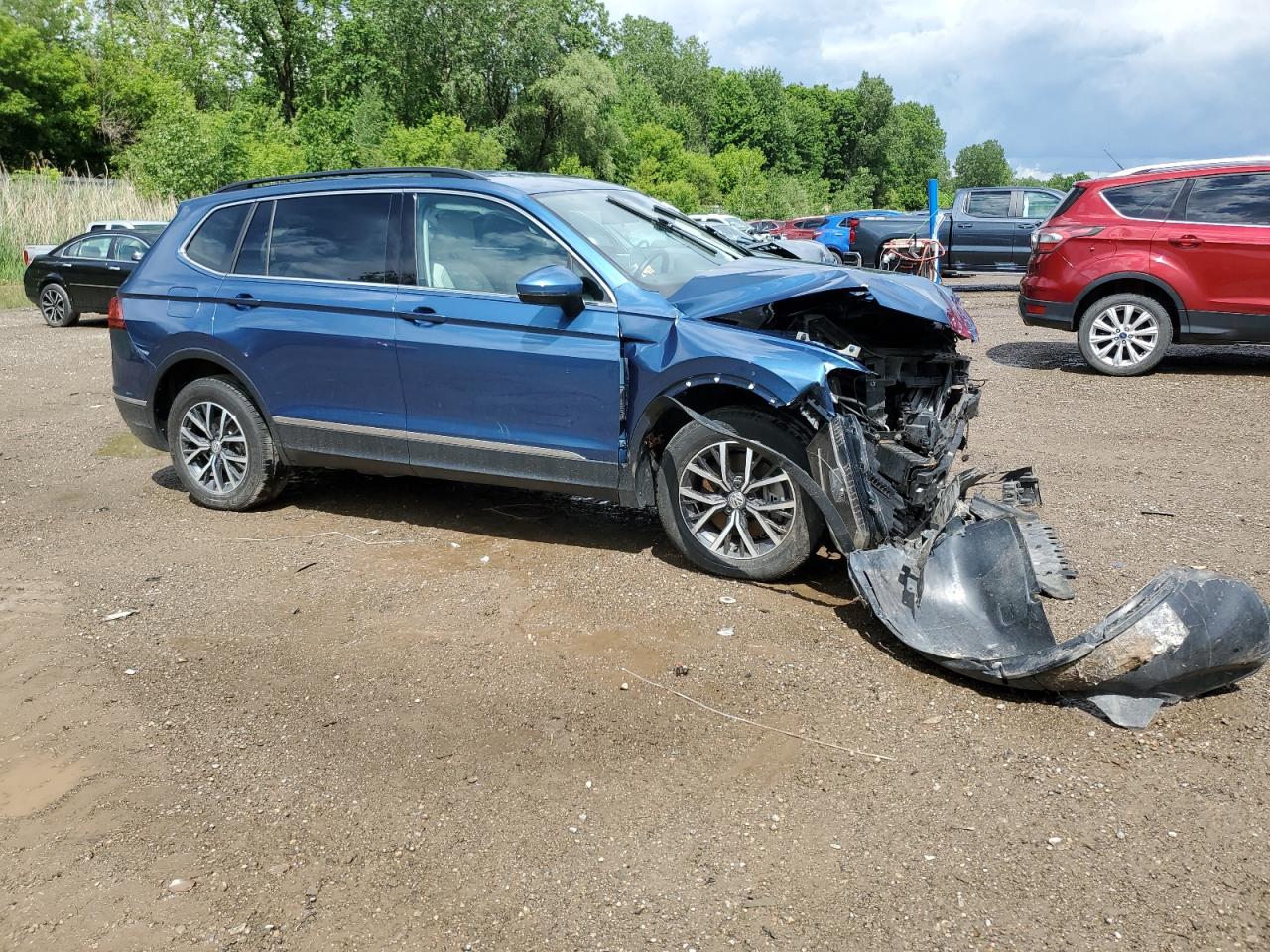 3VV2B7AX6JM218595 2018 Volkswagen Tiguan Se