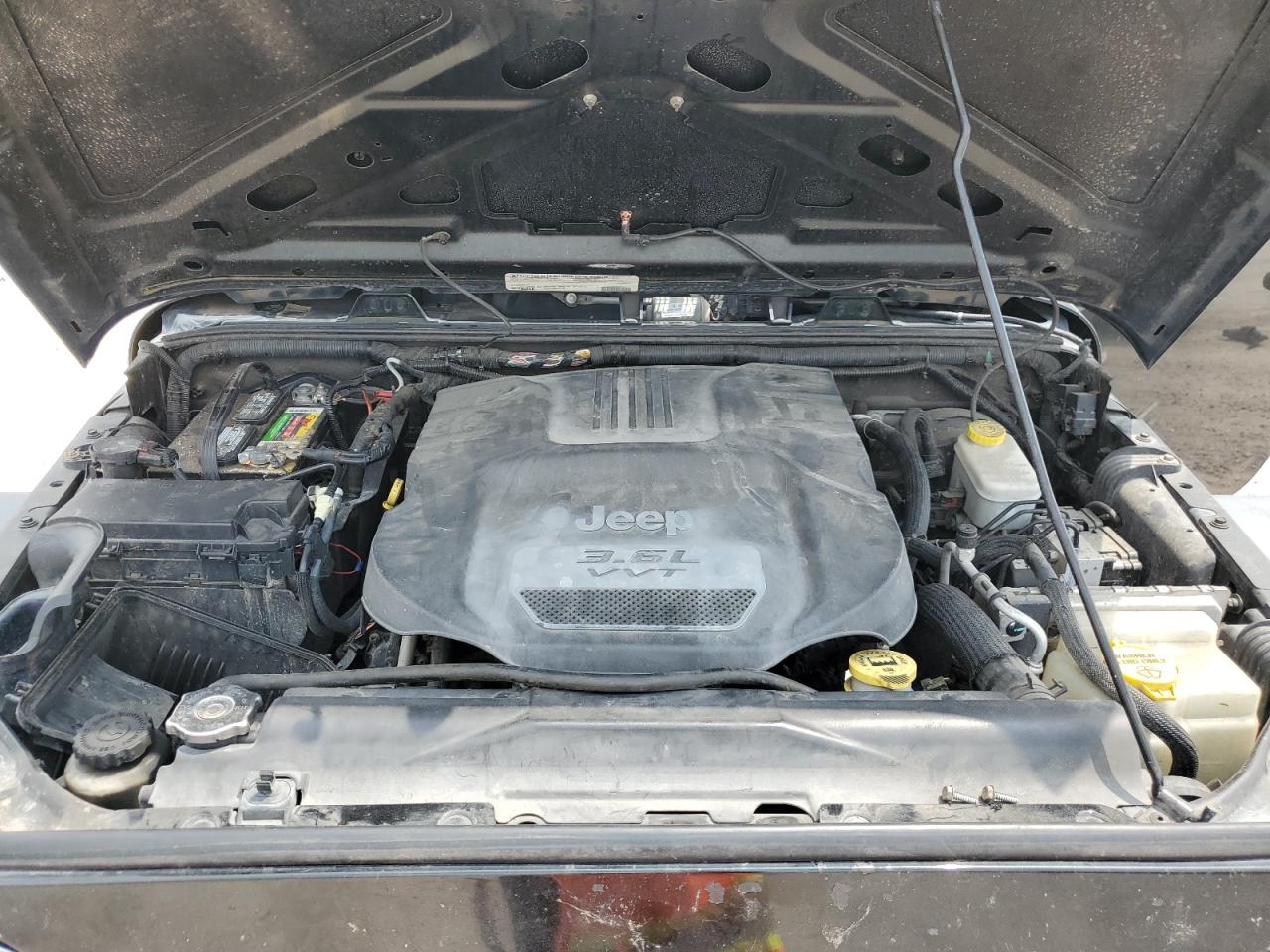 1C4BJWDG2CL214751 2012 Jeep Wrangler Unlimited Sport