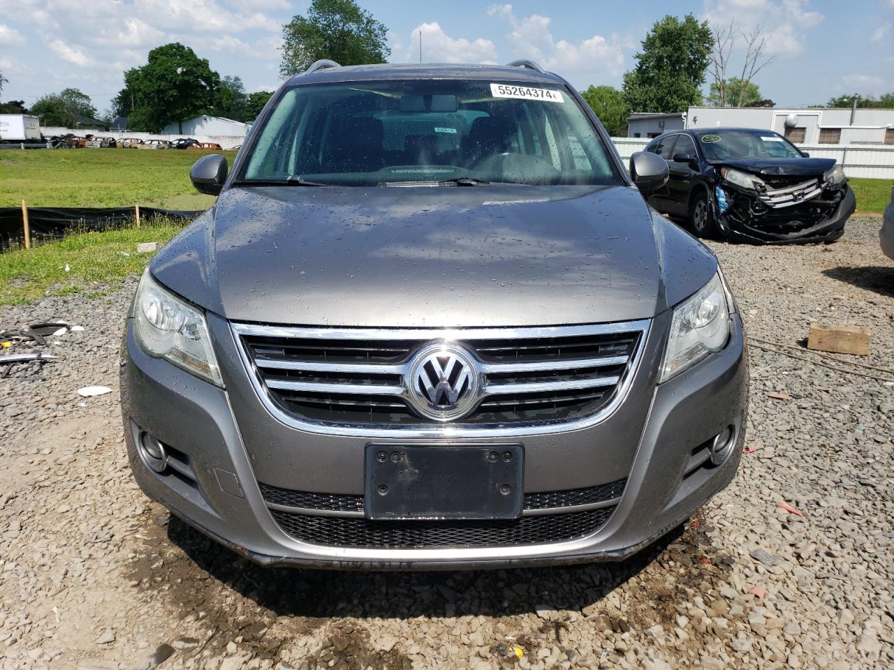 WVGBV7AX4BW553132 2011 Volkswagen Tiguan S