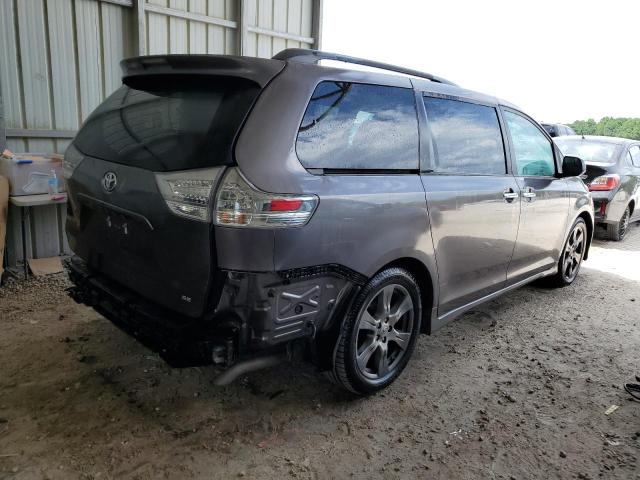 2017 TOYOTA SIENNA SE 5TDXZ3DC0HS833932