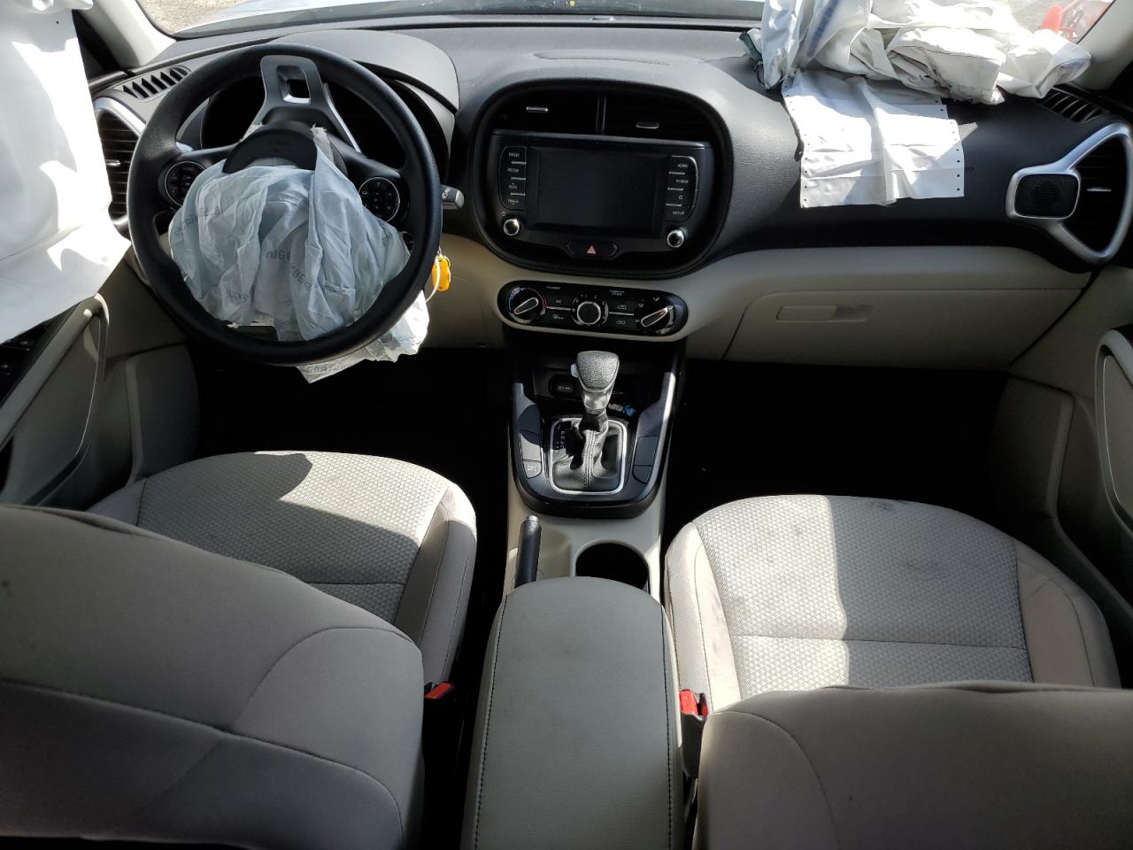 KNDJ23AU7L7038550 2020 Kia Soul Lx