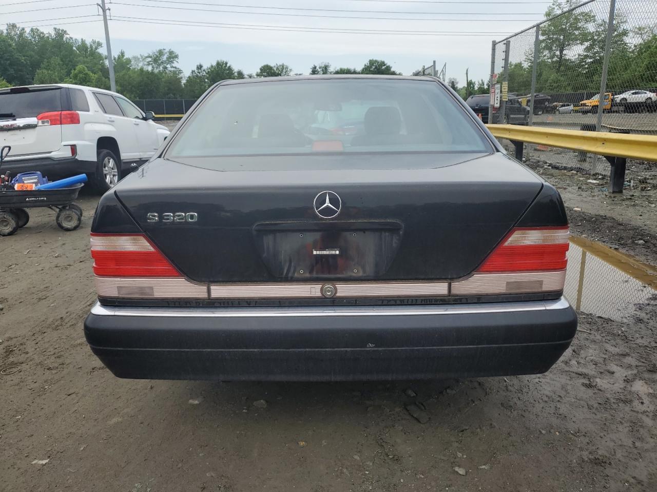 WDBGA33G8WA386917 1998 Mercedes-Benz S 320