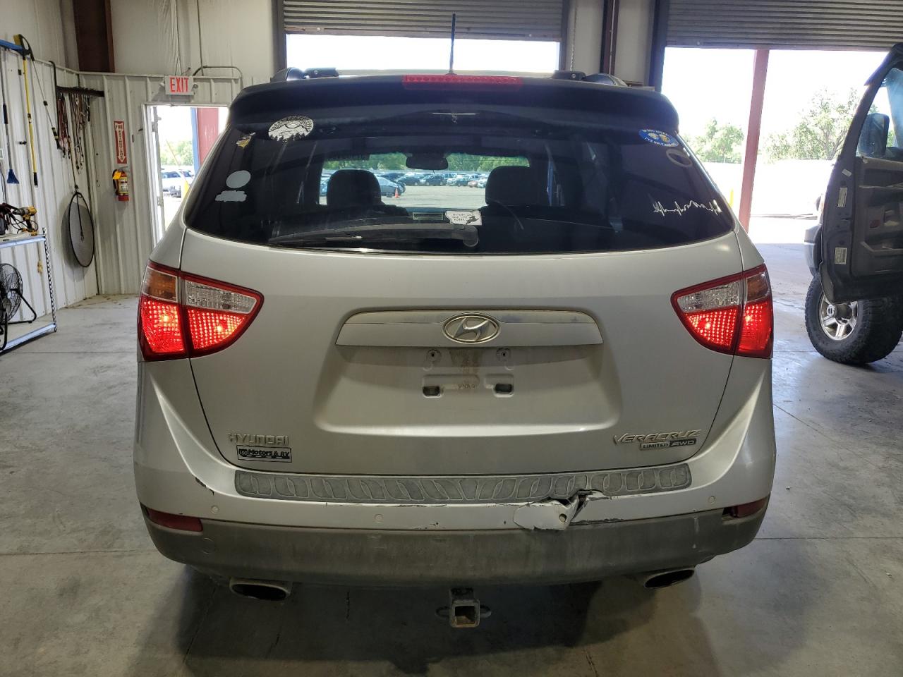 KM8NU73C88U053392 2008 Hyundai Veracruz Gls