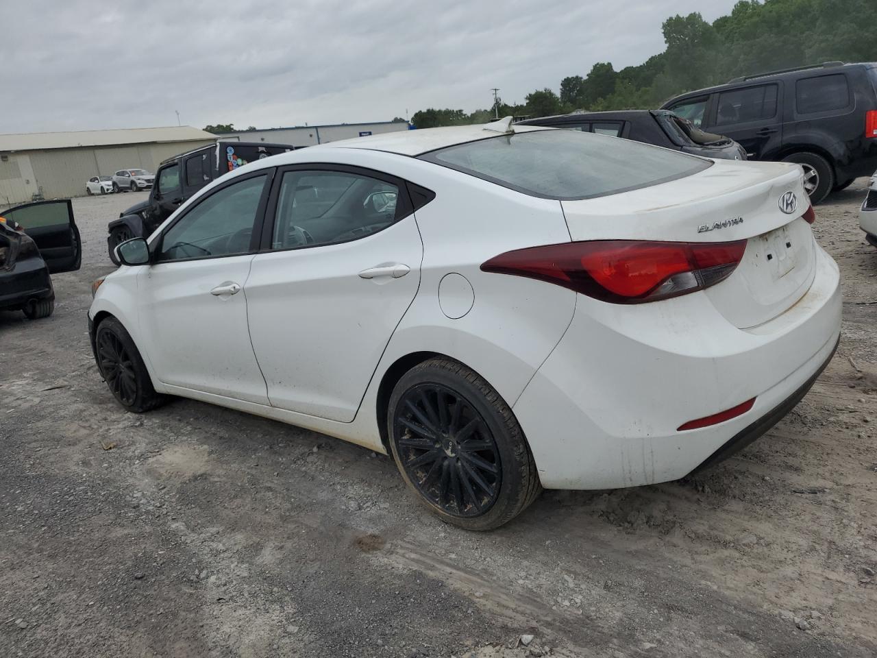 5NPDH4AEXGH735979 2016 Hyundai Elantra Se