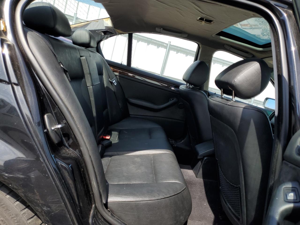 WBAEU33492PF65951 2002 BMW 325 Xi