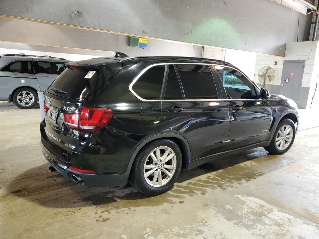 2014 BMW X5 xDrive35I vin: 5UXKR0C52E0K50223