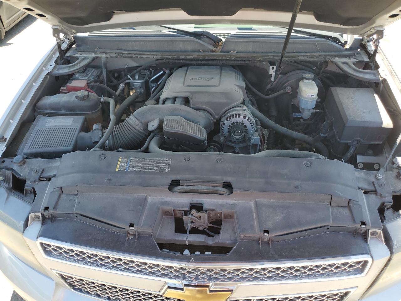 1GNSCCE01BR100334 2011 Chevrolet Tahoe C1500 Ltz