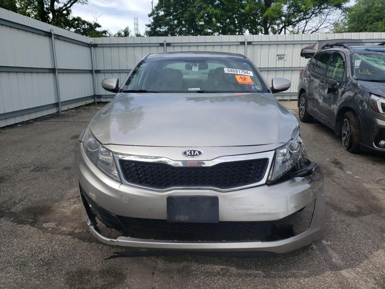 KNAGM4A77B5081748 2011 Kia Optima Lx