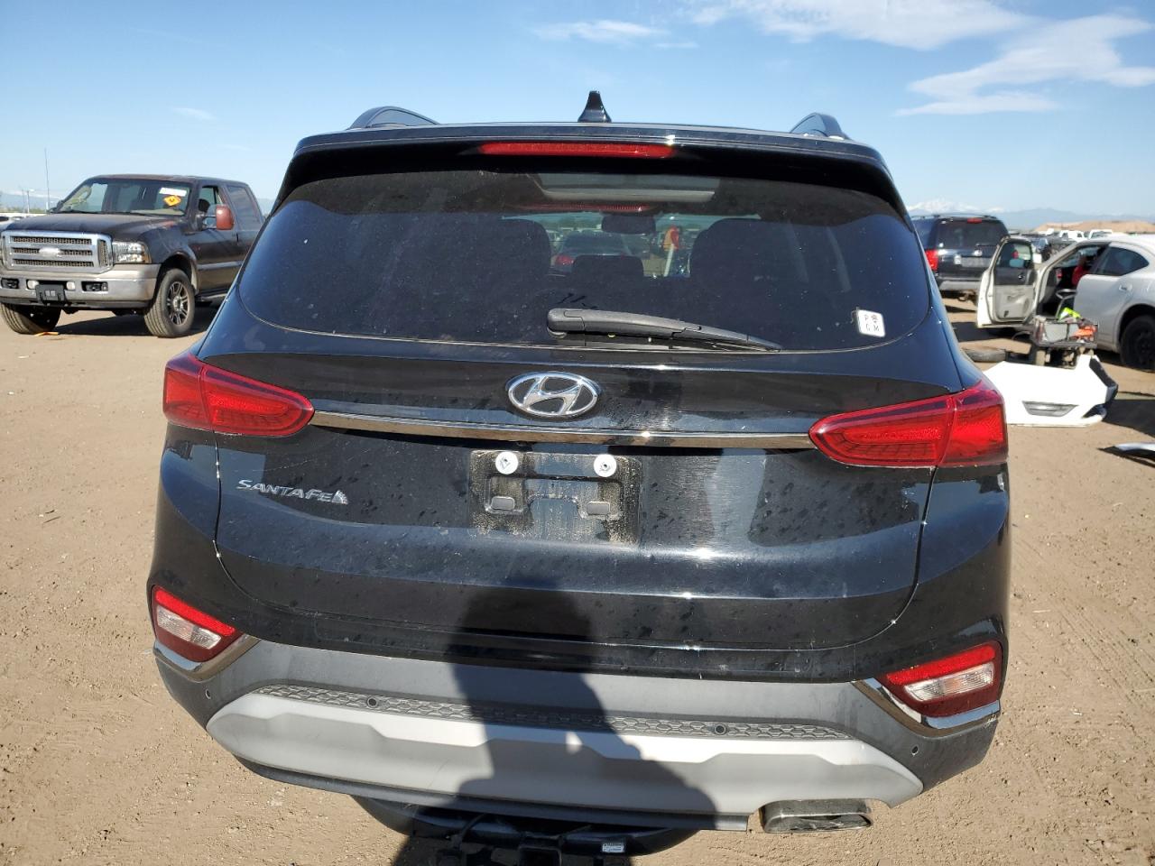 2019 Hyundai Santa Fe Limited vin: 5NMS53AD6KH066844