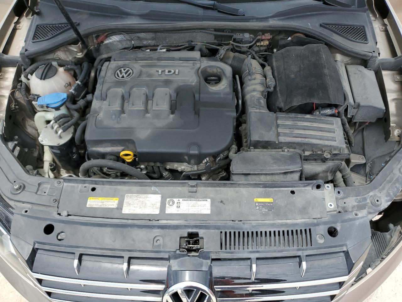 1VWCV7A34FC053384 2015 Volkswagen Passat Sel