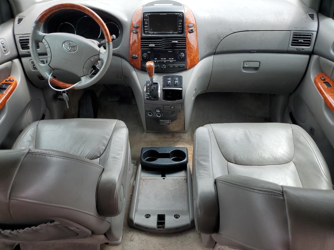 5TDBK22CX8S019928 2008 Toyota Sienna Xle