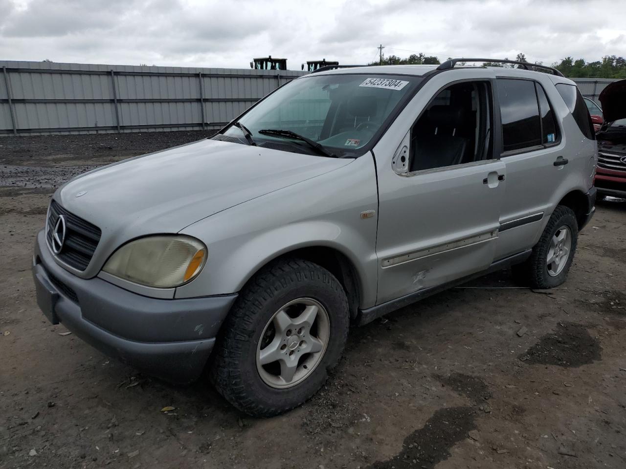 4JGAB54E5XA127442 1999 Mercedes-Benz Ml 320