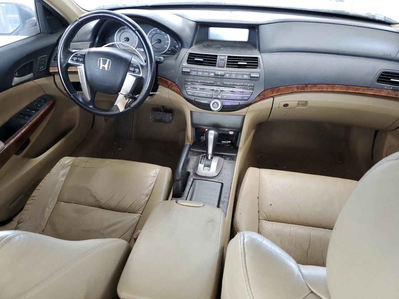 1HGCP3F85BA010190 2011 Honda Accord Exl