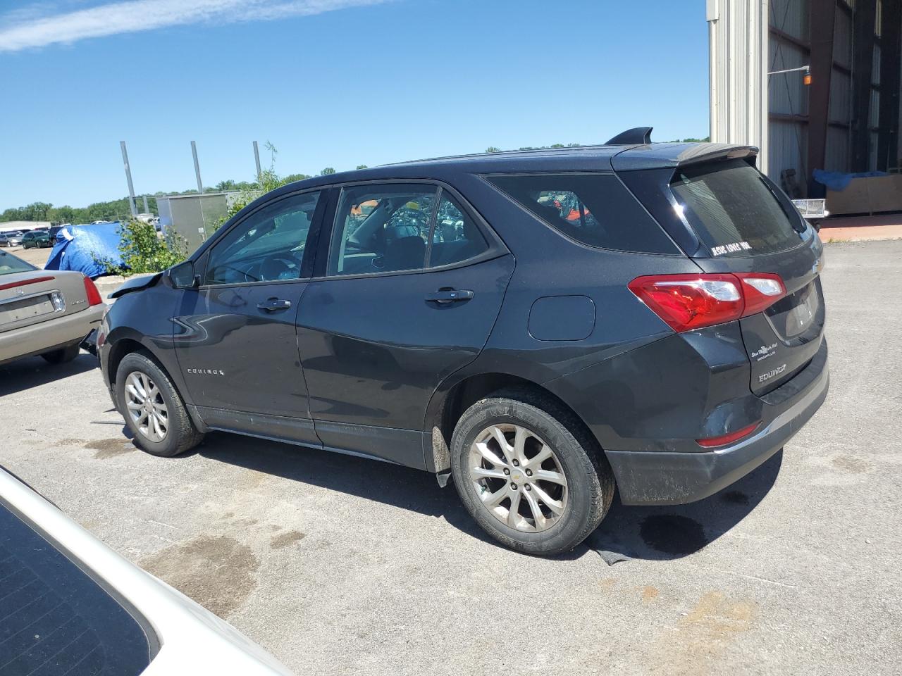 2018 Chevrolet Equinox Ls vin: 2GNAXHEV0J6162326