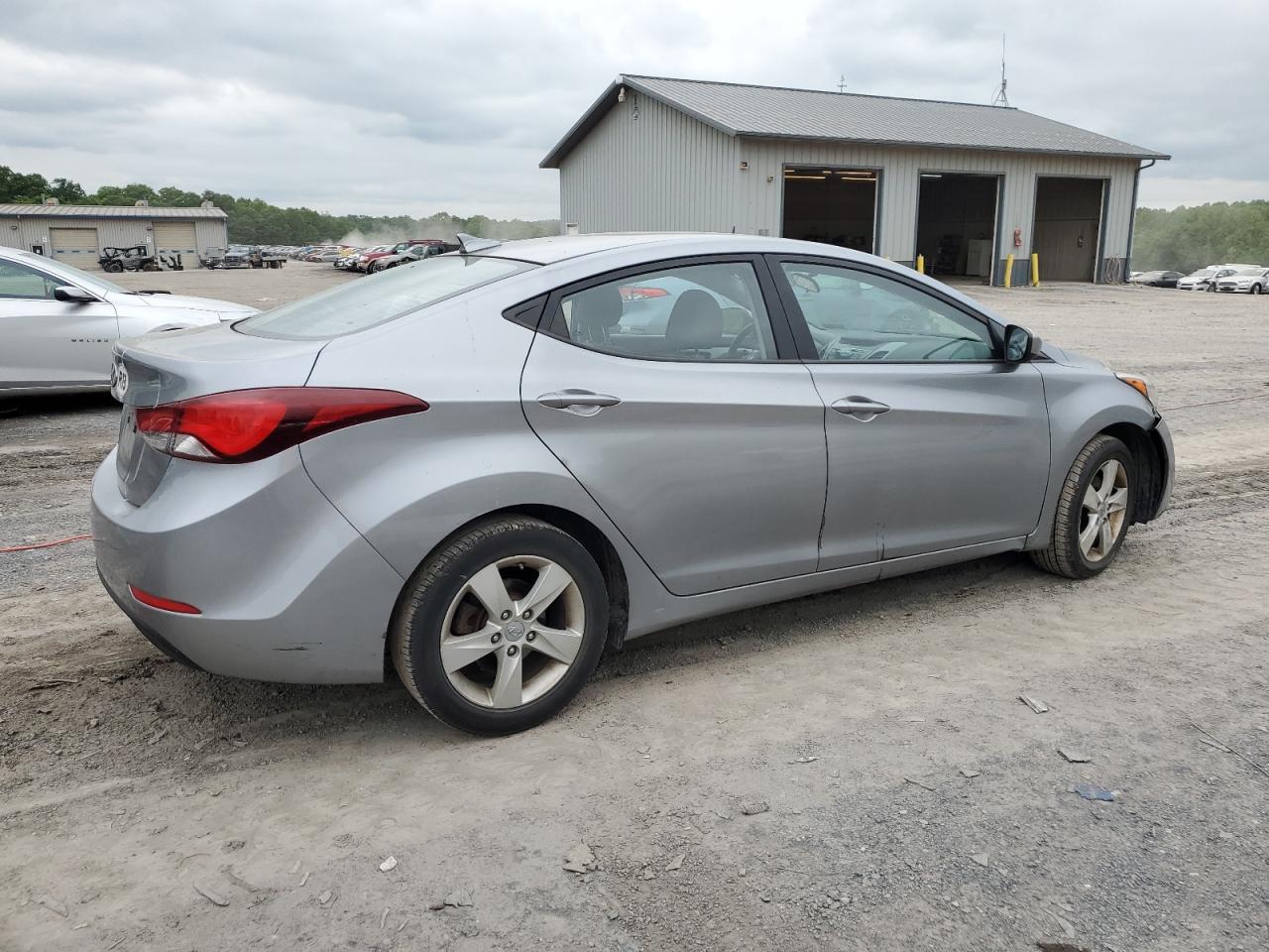 5NPDH4AE6GH760393 2016 Hyundai Elantra Se