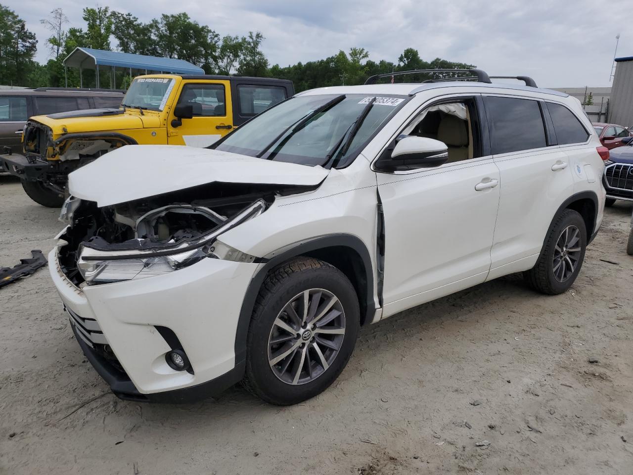 5TDKZRFH3HS521836 2017 Toyota Highlander Se