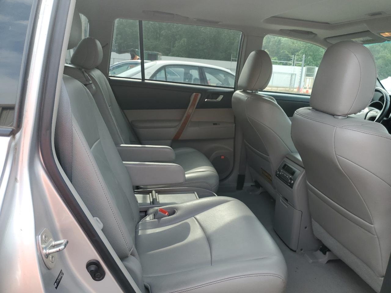 5TDYK3EH0AS002519 2010 Toyota Highlander Limited