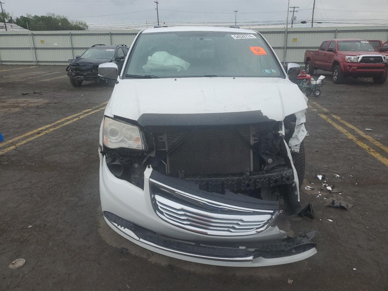 2C4RC1GG1ER374699 2014 Chrysler Town & Country Limited