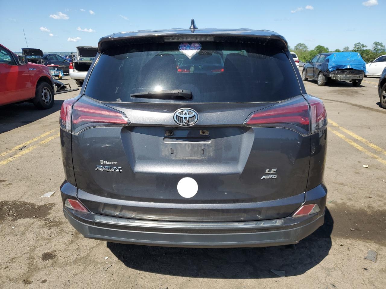 JTMBFREVXHJ162904 2017 Toyota Rav4 Le