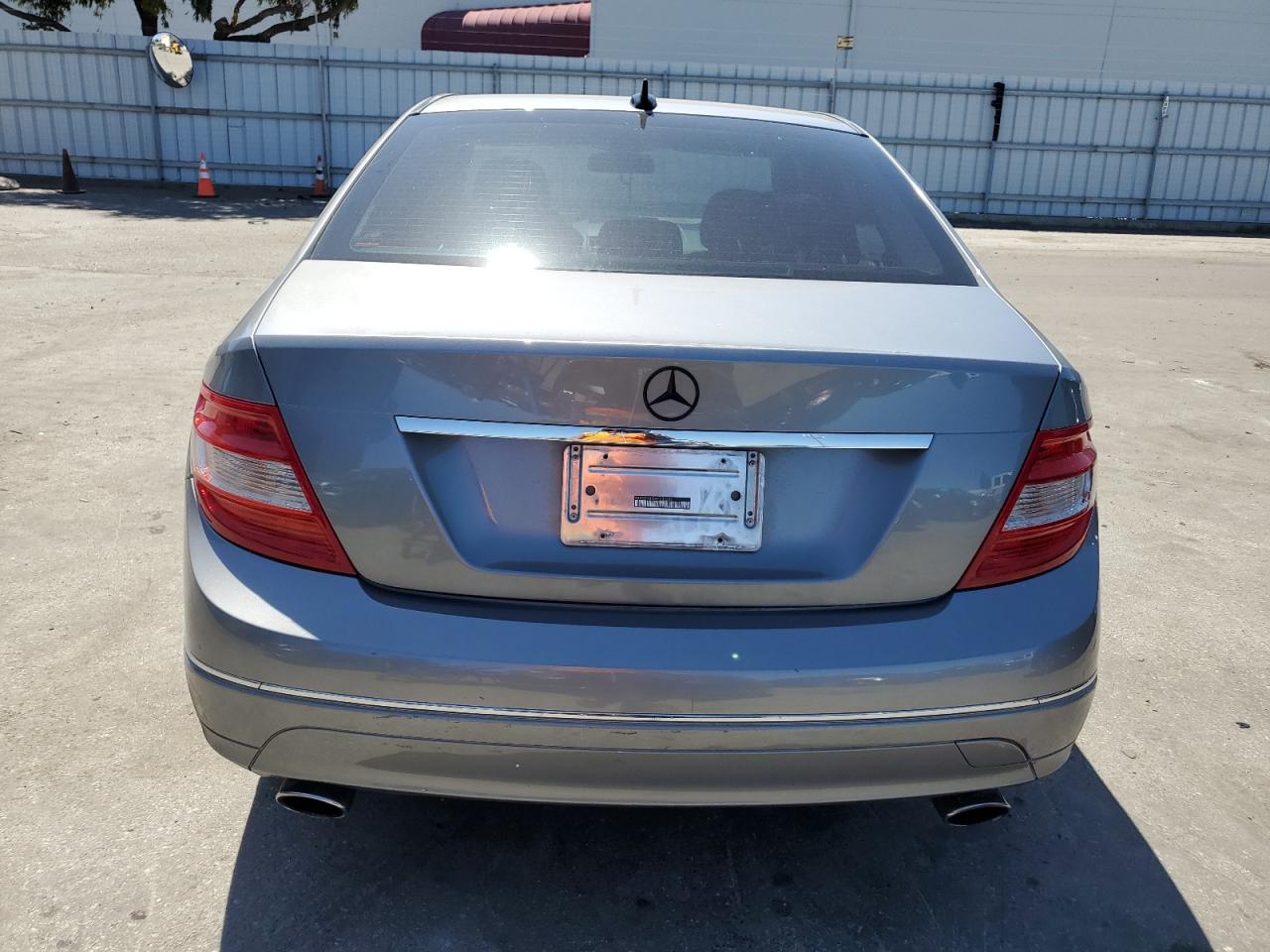 WDDGF54X09F202256 2009 Mercedes-Benz C 300