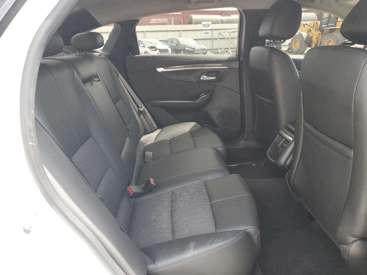 2G1105S3XJ9160492 2018 Chevrolet Impala Lt