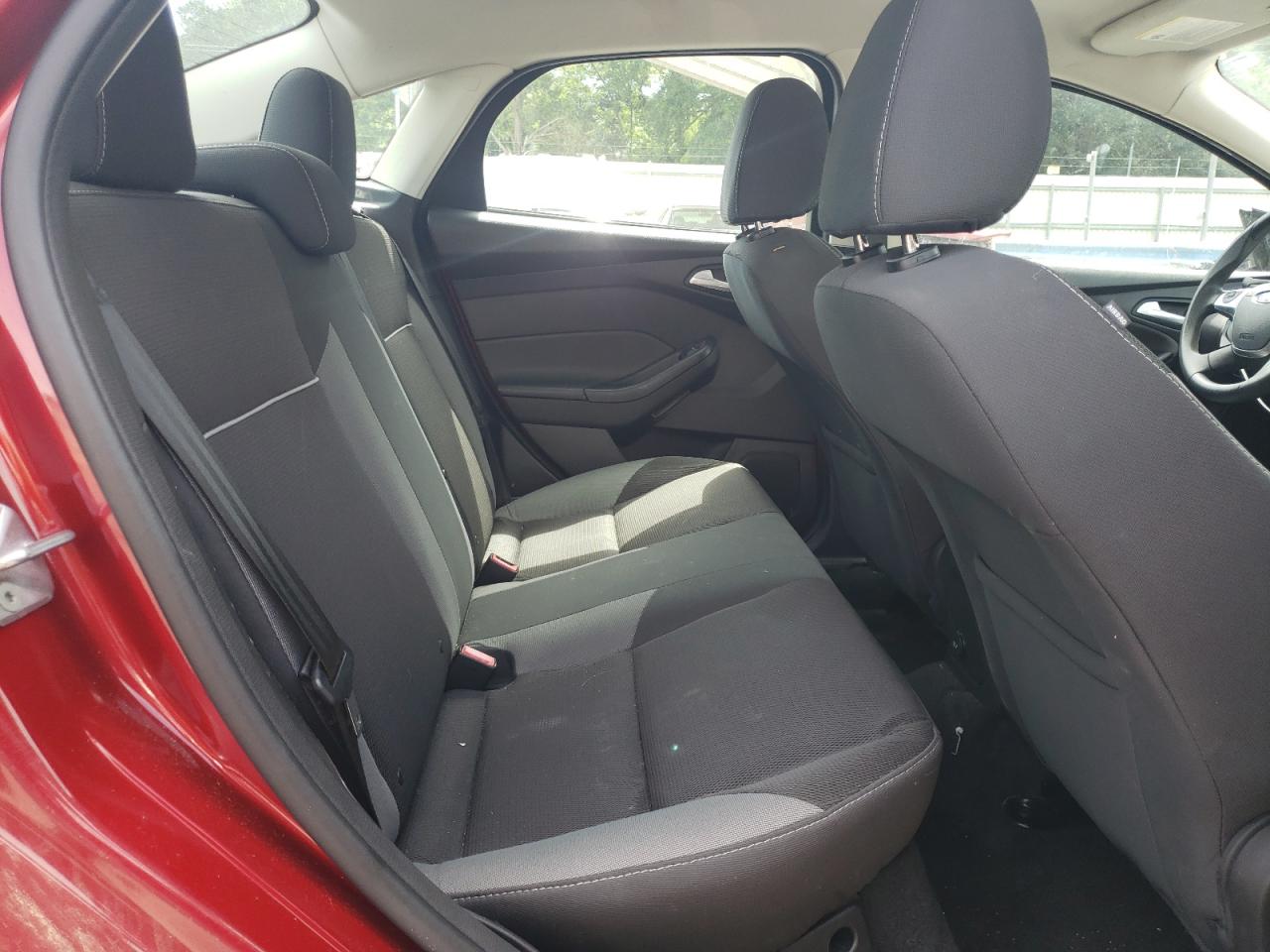 1FADP3F24EL127384 2014 Ford Focus Se