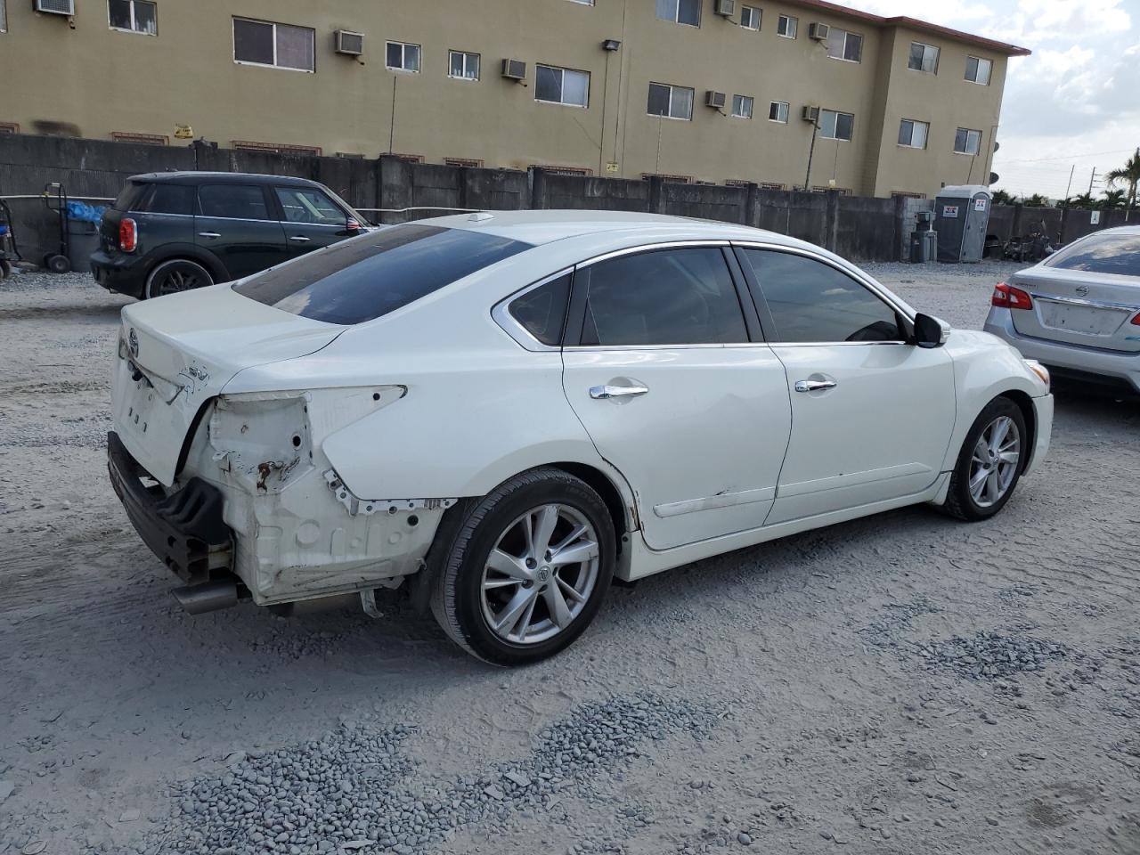 1N4AL3AP1FC186346 2015 Nissan Altima 2.5